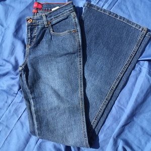 Glo Low Cut Jeans